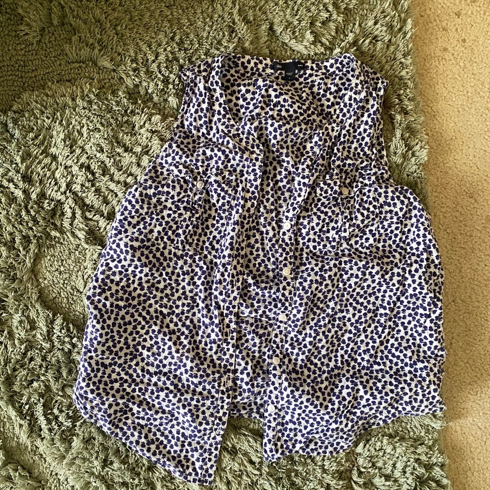Gap button down blouse